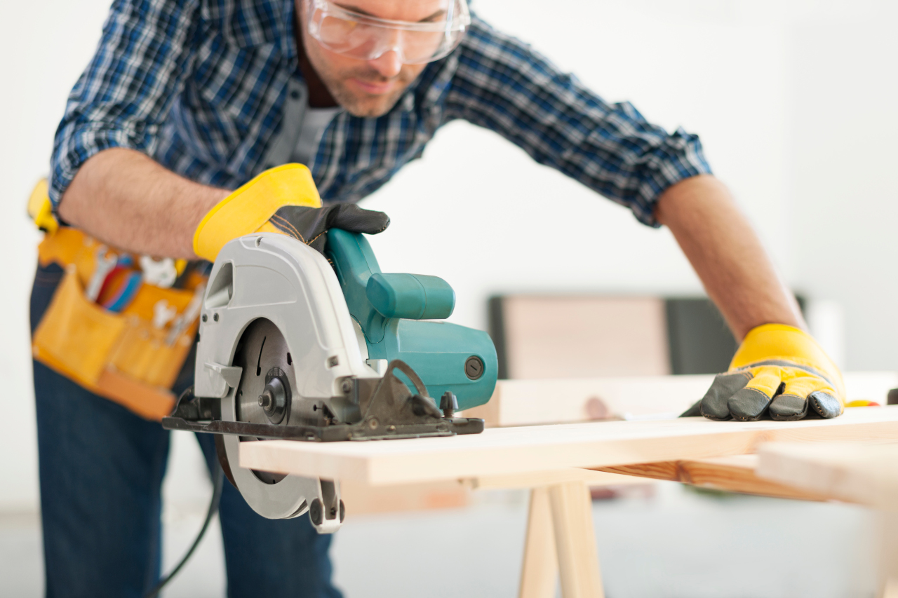 Herb carpenter with saw